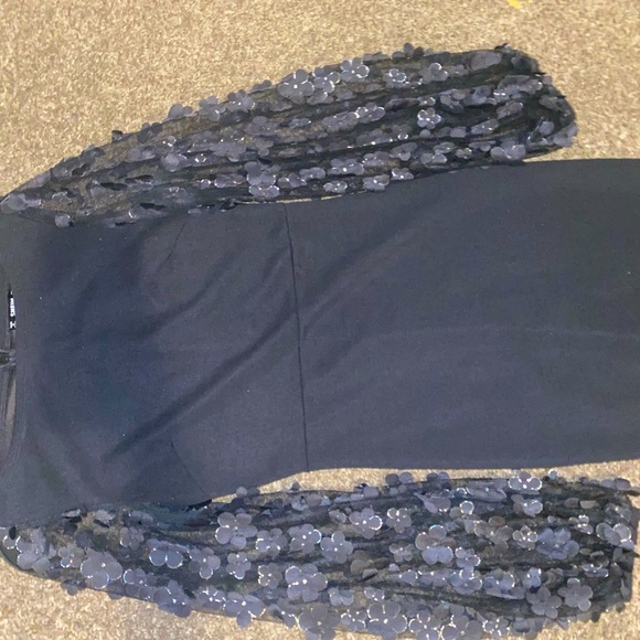 Pink flowered lace sleeves dress. Size: Xs. - Picture 3 of 4